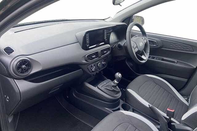 Hyundai I10 1.0 Advance Hatchback 5dr Petrol Manual Euro 6 (s/s) (63 ps) Black