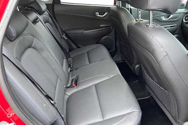 Hyundai Kona 64kWh Ultimate SUV 5dr Electric Auto (10.5kW Charger) (204 ps)