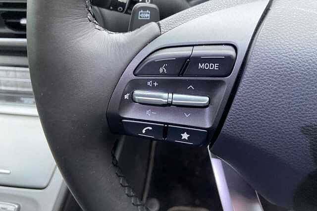 Hyundai Kona 64kWh Ultimate SUV 5dr Electric Auto (10.5kW Charger) (204 ps)