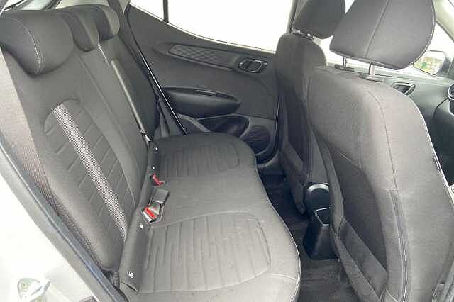 Hyundai i10 1.2 Premium Hatchback 5dr Petrol Auto Euro 6 (s/s) (84 ps)