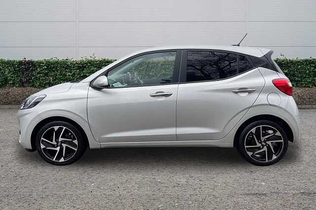 Hyundai i10 1.2 Premium Hatchback 5dr Petrol Auto Euro 6 (s/s) (84 ps)
