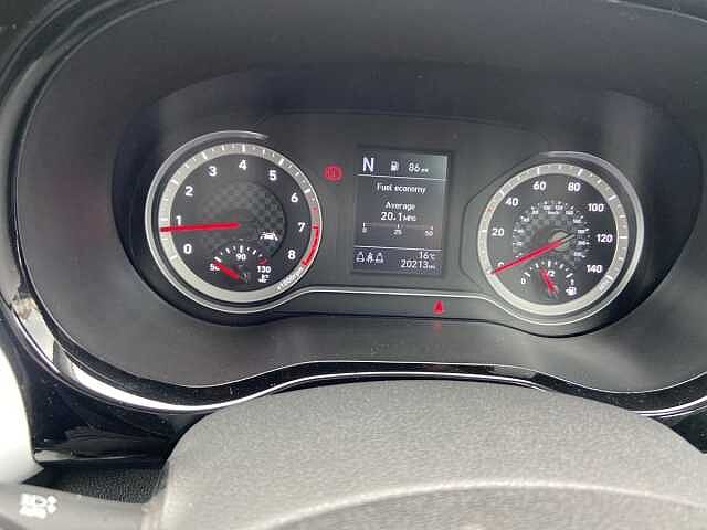 Hyundai i10 1.2 Premium Hatchback 5dr Petrol Auto Euro 6 (s/s) (84 ps)