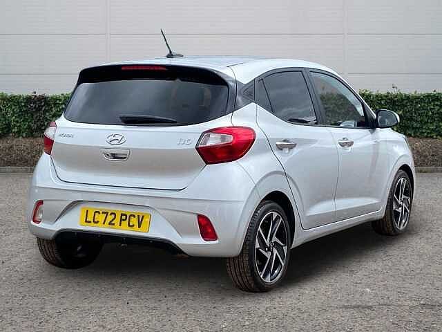Hyundai i10 1.2 Premium Hatchback 5dr Petrol Auto Euro 6 (s/s) (84 ps)