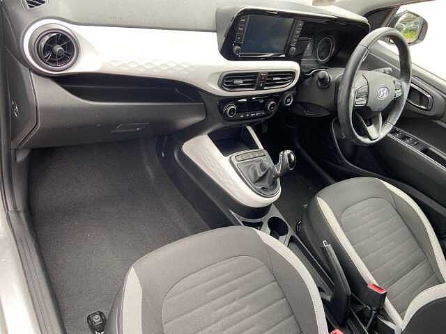 Hyundai i10 1.2 Premium Hatchback 5dr Petrol Auto Euro 6 (s/s) (84 ps)
