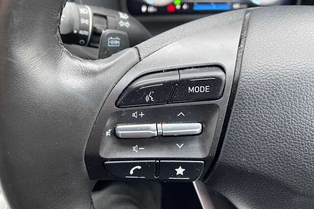 Hyundai Kona 64kWh Ultimate SUV 5dr Electric Auto (10.5kW Charger) (204 ps)
