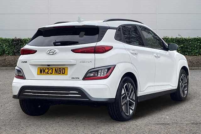 Hyundai Kona 64kWh Ultimate SUV 5dr Electric Auto (10.5kW Charger) (204 ps)