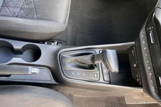 Hyundai BAYON 1.0 T-GDi MHEV Premium SUV 5dr Petrol Hybrid DCT Euro 6 (s/s) (100 ps) White