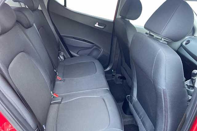 Hyundai i10 1.2 Premium SE Hatchback 5dr Petrol Manual Euro 6 (87 ps)