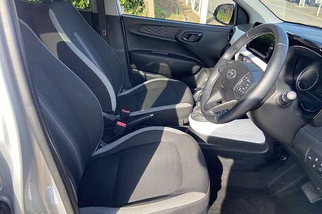 Hyundai i10 1.2 Premium Hatchback 5dr Petrol Auto Euro 6 (s/s) (84 ps)