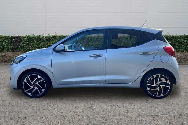 Hyundai i10 1.2 Premium Hatchback 5dr Petrol Auto Euro 6 (s/s) (84 ps)