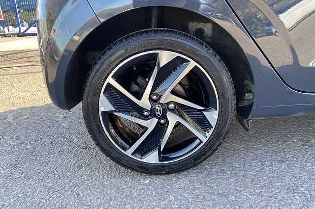 Hyundai i10 1.2 Premium Hatchback 5dr Petrol Auto Euro 6 (s/s) (84 ps)