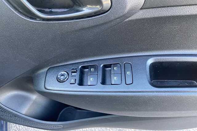 Hyundai i10 1.2 Premium Hatchback 5dr Petrol Auto Euro 6 (s/s) (84 ps)