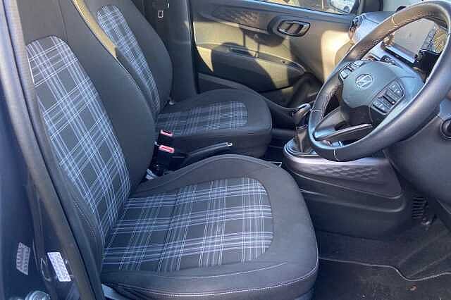 Hyundai i10 1.2 Premium Hatchback 5dr Petrol Auto Euro 6 (s/s) (84 ps)