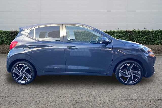 Hyundai i10 1.2 Premium Hatchback 5dr Petrol Auto Euro 6 (s/s) (84 ps)