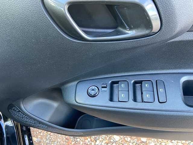 Hyundai i10 1.0 Advance Hatchback 5dr Petrol Auto Euro 6 (s/s) (63 ps)