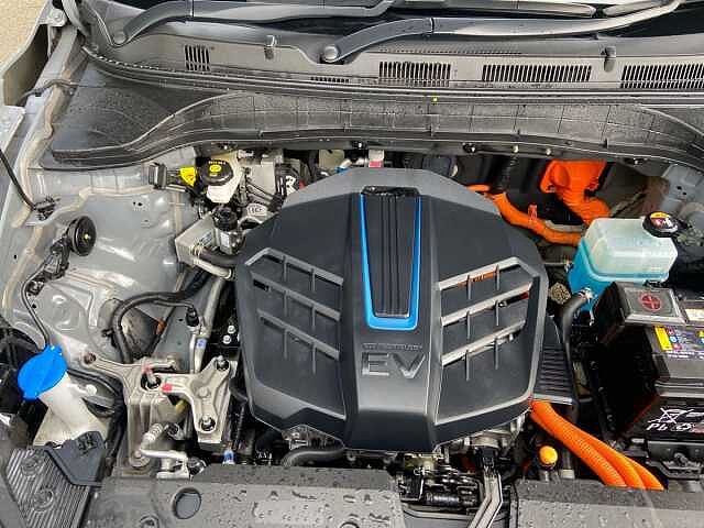 Hyundai Kona 64kWh Ultimate SUV 5dr Electric Auto (10.5kW Charger) (204 ps)