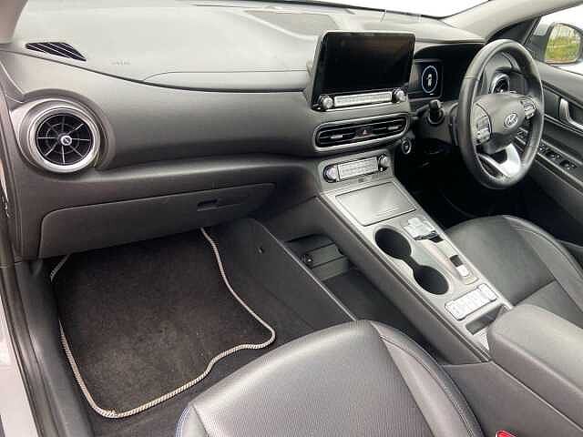 Hyundai Kona 64kWh Ultimate SUV 5dr Electric Auto (10.5kW Charger) (204 ps)