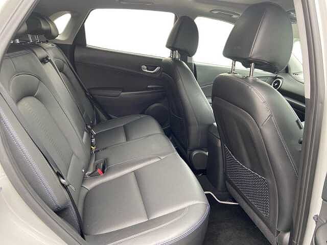 Hyundai Kona 64kWh Ultimate SUV 5dr Electric Auto (10.5kW Charger) (204 ps)