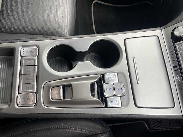 Hyundai Kona 64kWh Ultimate SUV 5dr Electric Auto (10.5kW Charger) (204 ps)