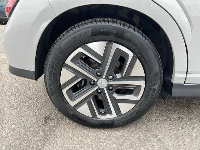 Hyundai Kona 64kWh Ultimate SUV 5dr Electric Auto (10.5kW Charger) (204 ps)