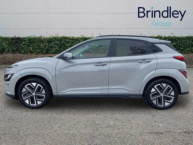 Hyundai Kona 64kWh Ultimate SUV 5dr Electric Auto (10.5kW Charger) (204 ps)