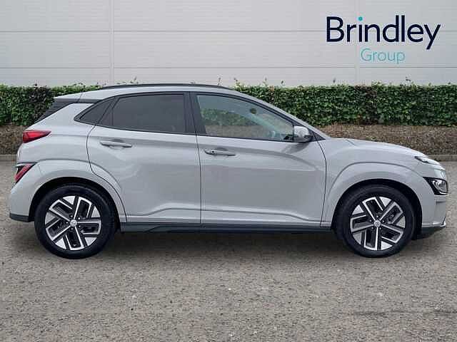 Hyundai Kona 64kWh Ultimate SUV 5dr Electric Auto (10.5kW Charger) (204 ps)