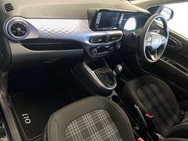 Hyundai i10 1.2 Premium Hatchback 5dr Petrol Manual Euro 6 (s/s) (79 ps)