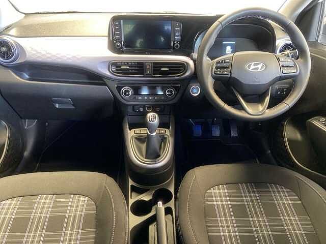 Hyundai i10 1.2 Premium Hatchback 5dr Petrol Manual Euro 6 (s/s) (79 ps)