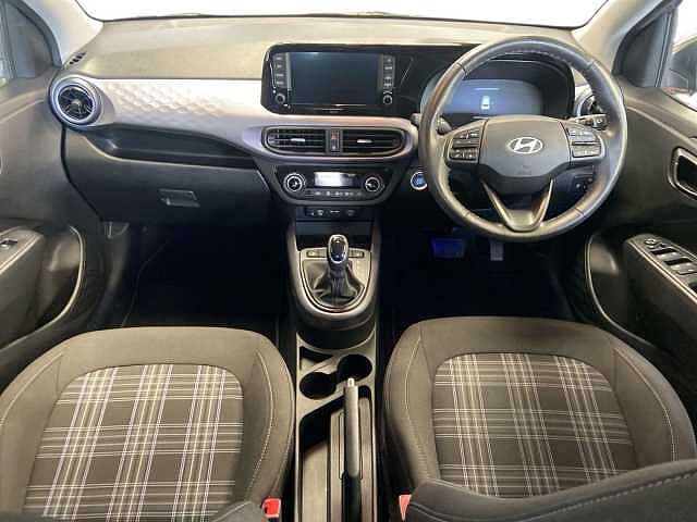 Hyundai i10 1.2 Premium Hatchback 5dr Petrol Auto Euro 6 (s/s) (79 ps)