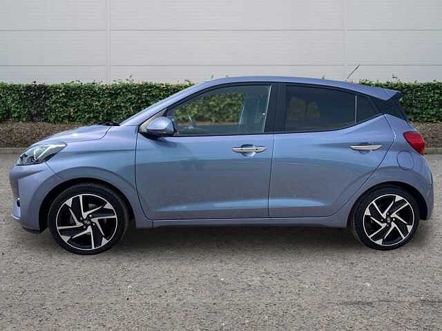 Hyundai i10 1.2 Premium Hatchback 5dr Petrol Auto Euro 6 (s/s) (79 ps)