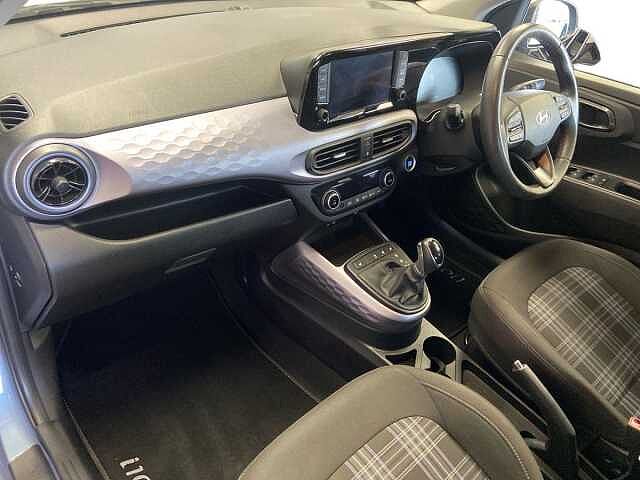 Hyundai i10 1.2 Premium Hatchback 5dr Petrol Auto Euro 6 (s/s) (79 ps)