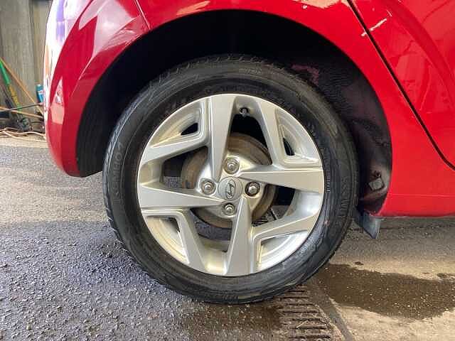 Hyundai i10 1.0 SE Connect Hatchback 5dr Petrol Manual Euro 6 (s/s) (67 ps)