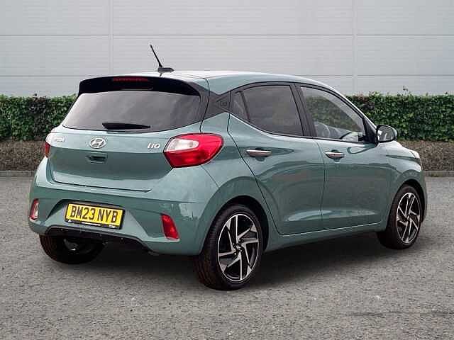 Hyundai i10 1.0 Premium Hatchback 5dr Petrol Auto Euro 6 (s/s) (67 ps)