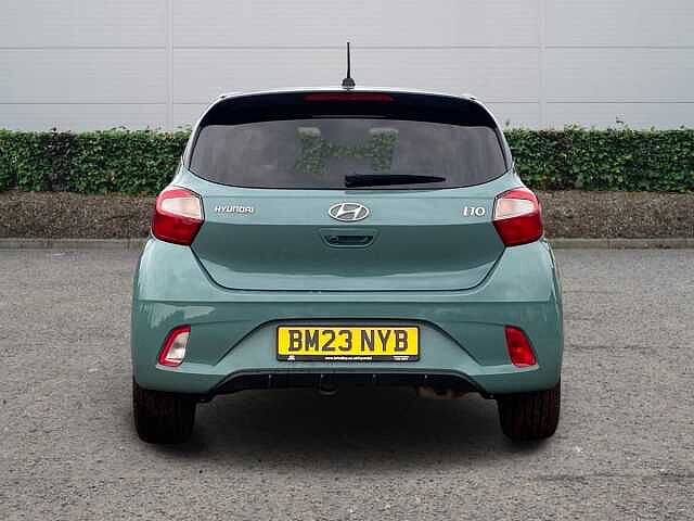 Hyundai i10 1.0 Premium Hatchback 5dr Petrol Auto Euro 6 (s/s) (67 ps)
