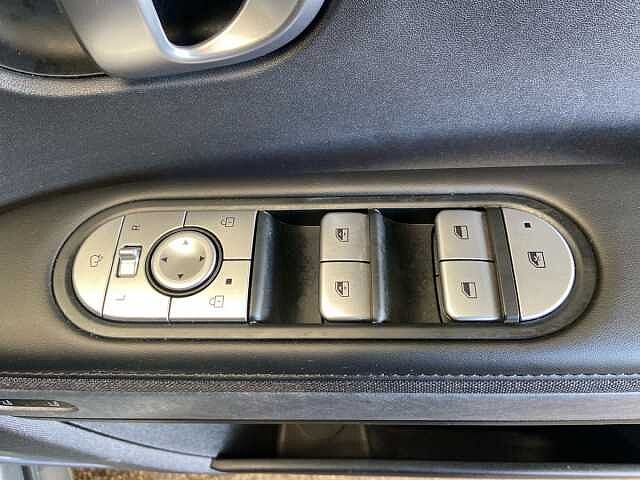 Hyundai Ioniq 5 73kWh Ultimate Hatchback 5dr Electric Auto (217 ps)