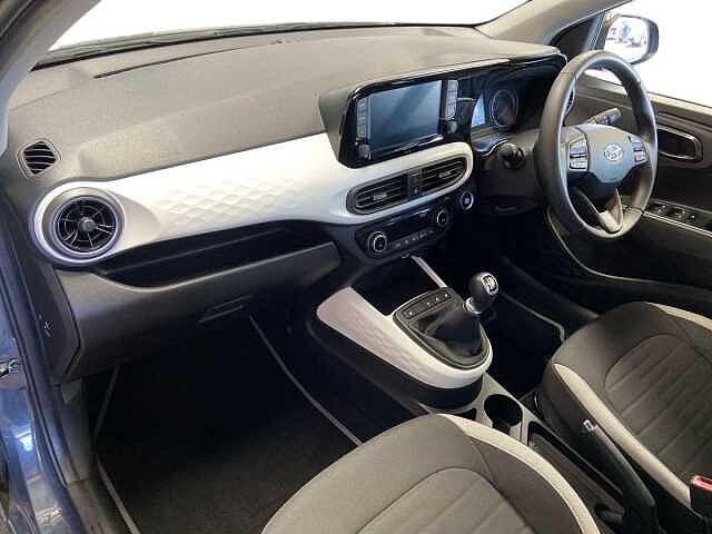 Hyundai i10 1.0 Premium Hatchback 5dr Petrol Manual Euro 6 (s/s) (67 ps)