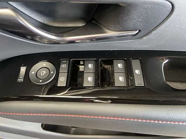 Hyundai TUCSON 1.6T N Line SUV 5dr Petrol Hybrid Auto Euro 6 (s/s) (239 ps) Ultimate Red