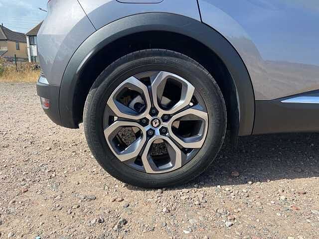 Renault CAPTUR 1.6 E-TECH techno SUV 5dr Petrol Hybrid Auto Euro 6 (s/s) (145 ps) Grey