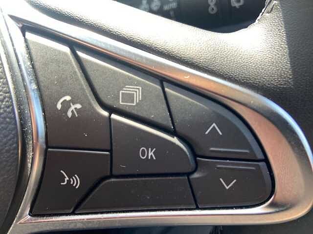 Renault CAPTUR 1.6 E-TECH techno SUV 5dr Petrol Hybrid Auto Euro 6 (s/s) (145 ps) Grey