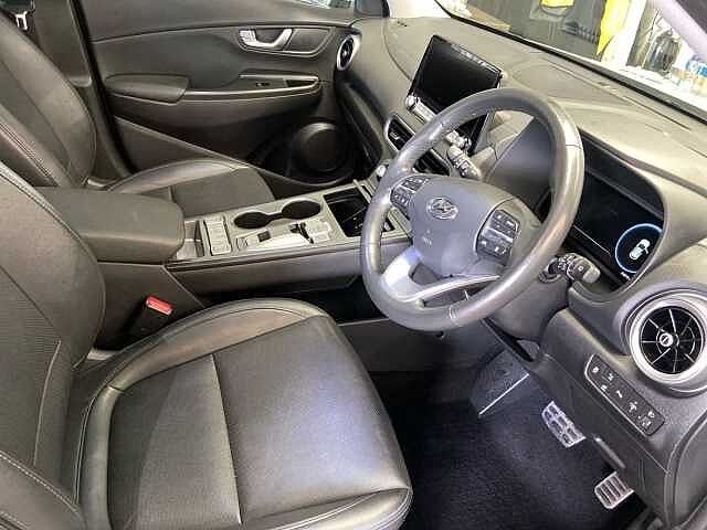 Hyundai Kona 64kWh Ultimate SUV 5dr Electric Auto (10.5kW Charger) (204 ps)