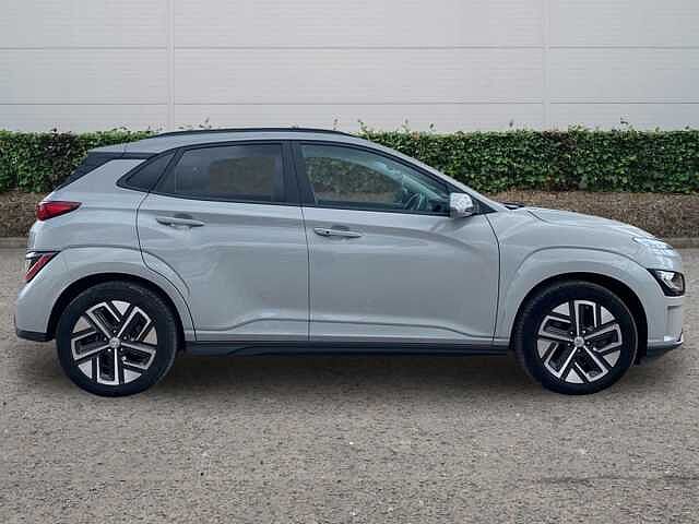 Hyundai Kona 64kWh Ultimate SUV 5dr Electric Auto (10.5kW Charger) (204 ps)
