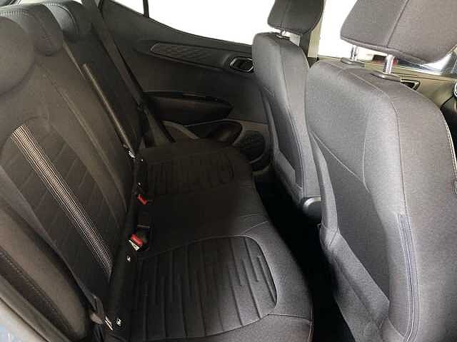 Hyundai i10 1.2 Premium Hatchback 5dr Petrol Auto Euro 6 (s/s) (84 ps)
