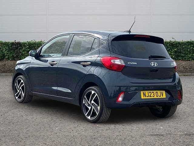 Hyundai i10 1.2 Premium Hatchback 5dr Petrol Auto Euro 6 (s/s) (84 ps)
