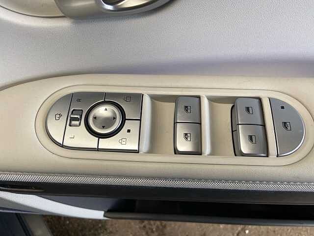 Hyundai Ioniq 5 77kWh Ultimate Hatchback 5dr Electric Auto (228 ps)