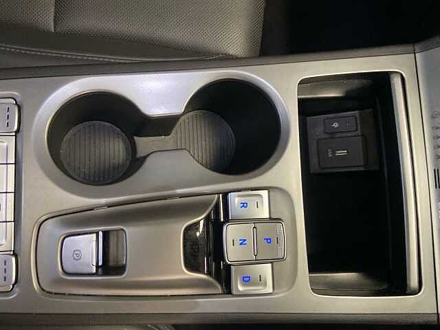Hyundai Kona 64kWh Ultimate SUV 5dr Electric Auto (10.5kW Charger) (204 ps)