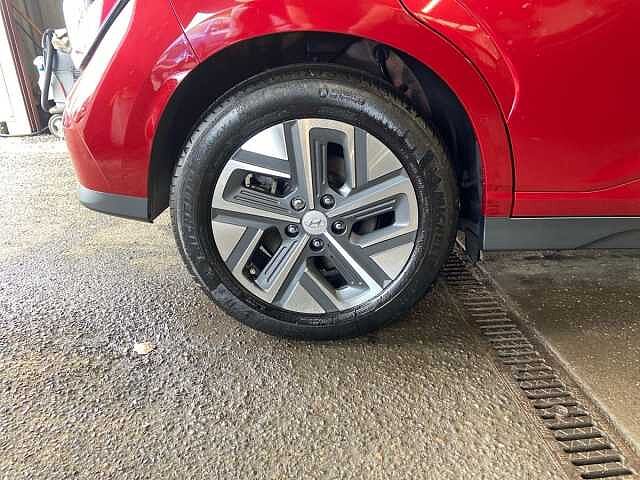 Hyundai Kona 64kWh Ultimate SUV 5dr Electric Auto (10.5kW Charger) (204 ps)