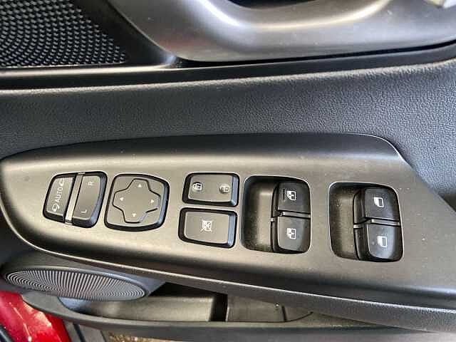 Hyundai Kona 64kWh Ultimate SUV 5dr Electric Auto (10.5kW Charger) (204 ps)