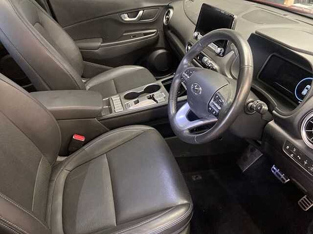 Hyundai Kona 64kWh Ultimate SUV 5dr Electric Auto (10.5kW Charger) (204 ps)