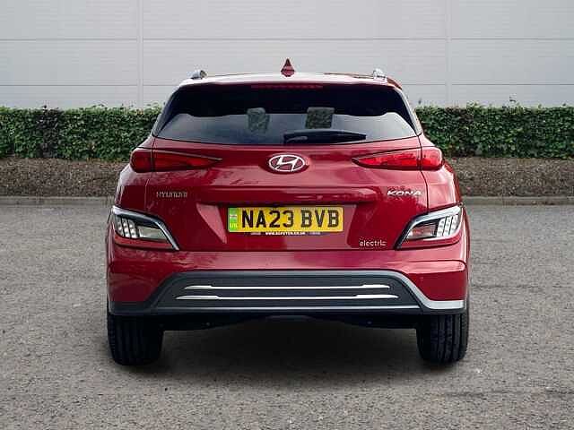 Hyundai Kona 64kWh Ultimate SUV 5dr Electric Auto (10.5kW Charger) (204 ps)