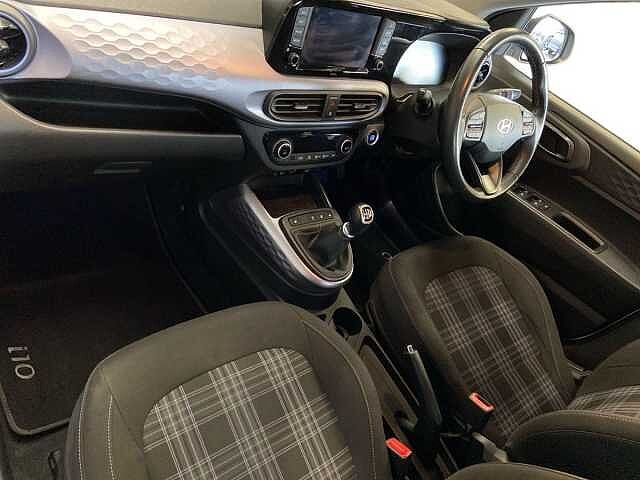 Hyundai i10 1.2 Premium Hatchback 5dr Petrol Manual Euro 6 (s/s) (84 ps)